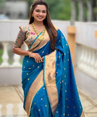 Soft paithani silk saree with zari weawing motifs design and meenakari weawing rich pallu 4