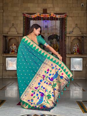Soft paithani silk saree with zari weawing motifs design and meenakari weawing rich pallu 3