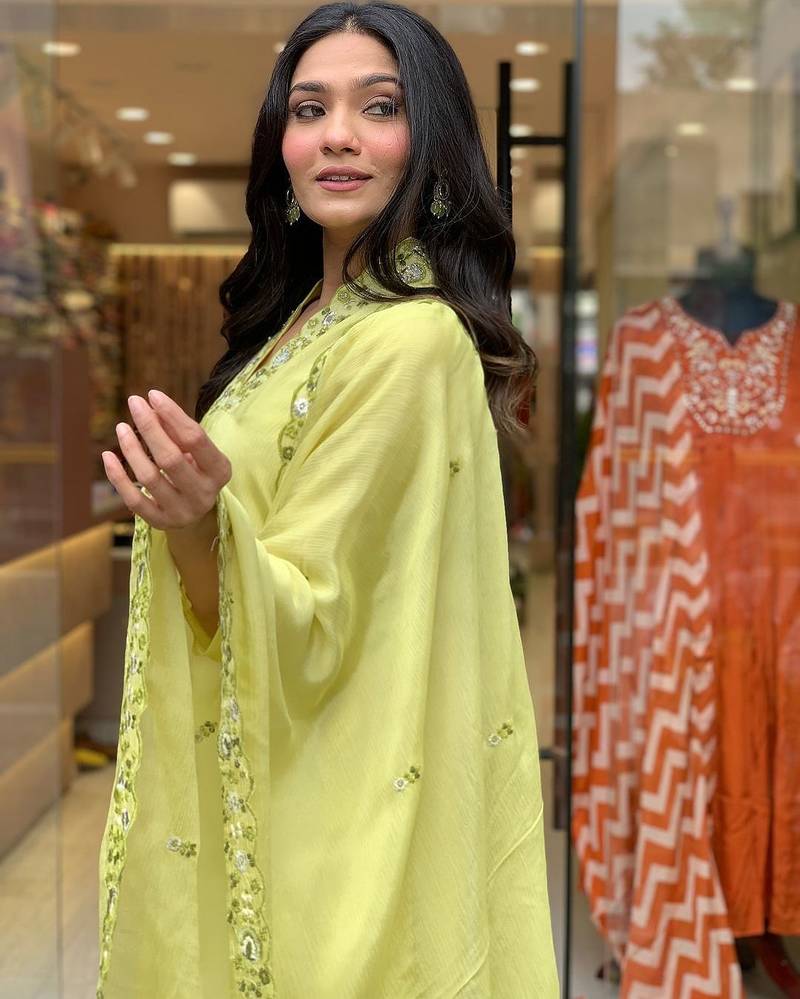Lemon yellow color viscose chinon embroidered kurta set