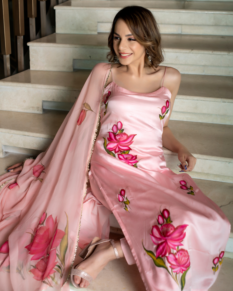 Baby pink color french crepe printed kurta set