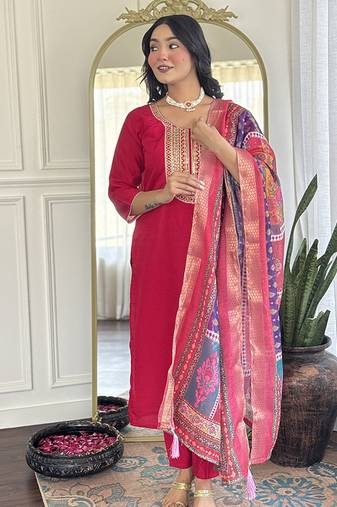 Rani pink color chanderi silk embroidered kurta set