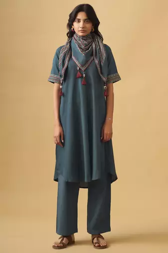 Blue textured cotton kurta set with matching scarf