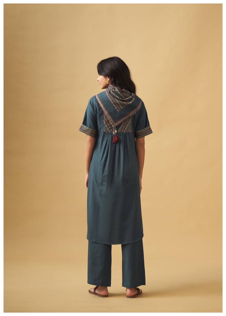 Blue textured cotton kurta set with matching scarf