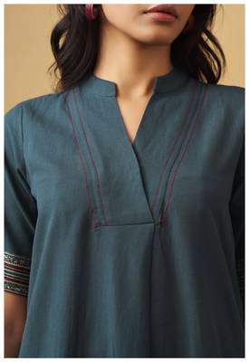 Blue textured cotton kurta set with matching scarf 4