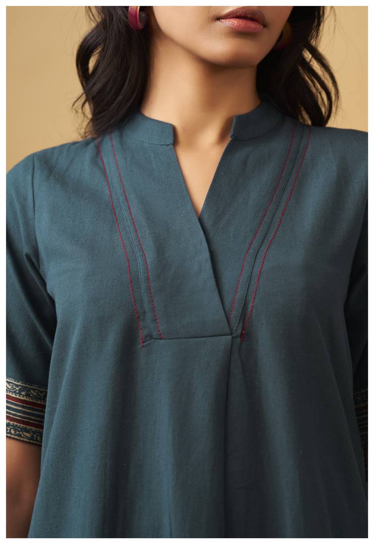 Blue textured cotton kurta set with matching scarf