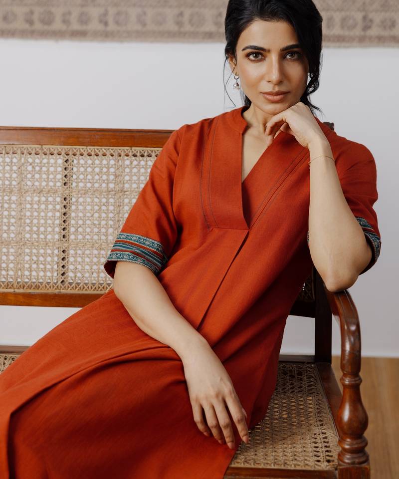 Red cotton kurta set with contrast detailing & tassel scarf