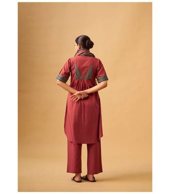 Red cotton kurta set with contrast detailing & tassel scarf 3