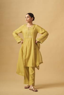 Sunlit mustard viscose rayon kurta set with sheer organza dupatta 2
