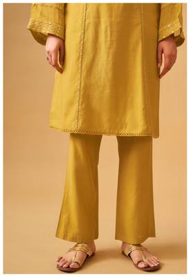 Sunlit mustard viscose rayon kurta set with sheer organza dupatta 6