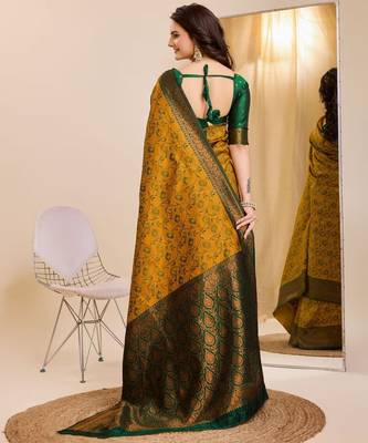 musturd green silk blend banarasi saree with unstitched blouse piece 3