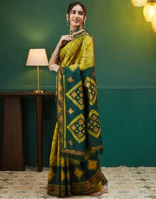 lemon green silk blend banarasi saree with unstitched blouse piece 3