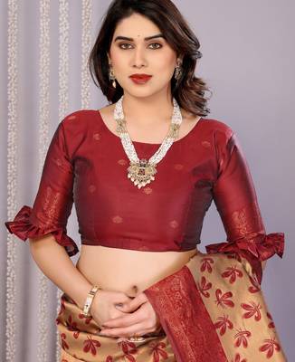 cream maroon silk blend banarasi saree with unstitched blouse piece 5