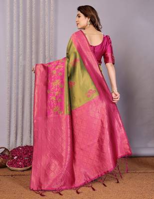 mehendi pink silk blend banarasi saree with unstitched blouse piece 2