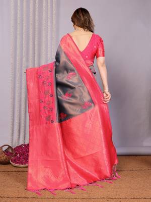 neavy blue pink silk blend banarasi saree with unstitched blouse piece 2