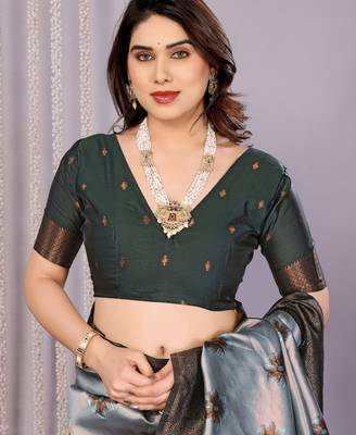 sea green silk blend banarasi saree with unstitched blouse piece 5