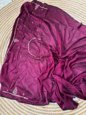 Wine Color Designer Flowy Silk Saree 4