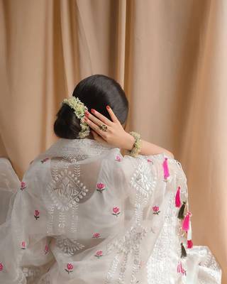 Off White Color Floral Embroidered Organza Silk  Saree 3