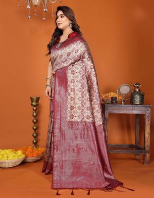 cream red silk blend banarasi saree with unstitched blouse piece 4
