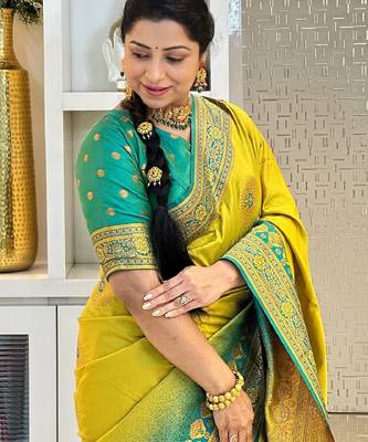 lemon rama silk blend banarasi saree with unstitched blouse piece 4
