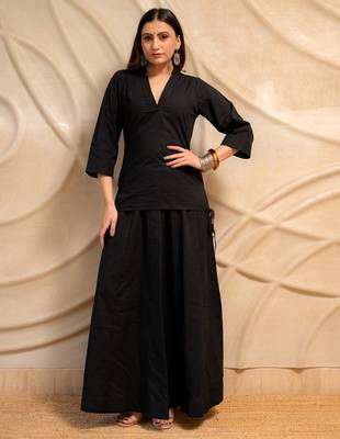 Black ethnic v-neck top & flowing skirt set of 2 3