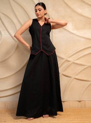 black sleeveless v-neck top with flared skirt set of 2 1