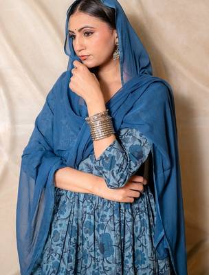 Steel blue floral printed kurta with pants & dupatta  set of 3 3