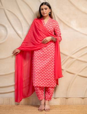 Pink printed kurta with pants & dupatta  set of 3 1