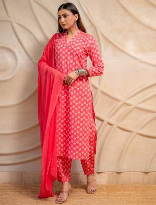 Pink printed kurta with pants & dupatta  set of 3 3