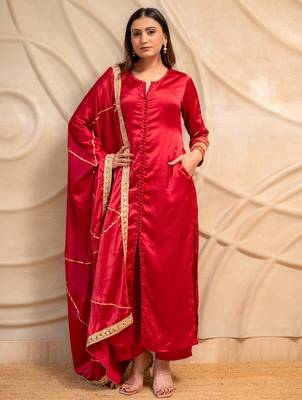 Red satin kurta with pants & dupatta  set of 3 5