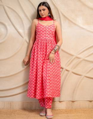Pink printed sleeveless kurta with pants & dupatta  set of 3 4
