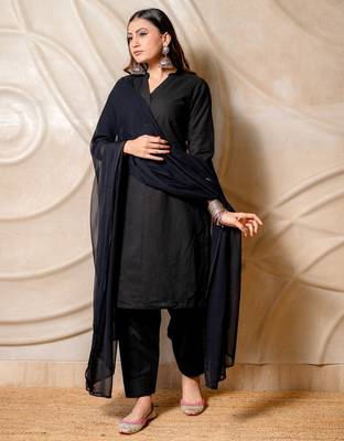 Black solid straight kurta with pants & dupatta  set of 3 4