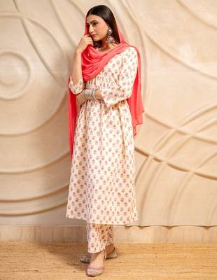 Cream floral printed cotton anarkali kurta with pants & dupatta  set of 3 3