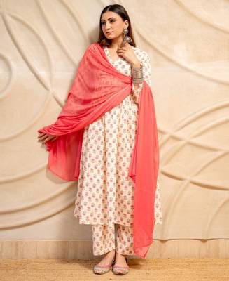 Cream floral printed cotton anarkali kurta with pants & dupatta  set of 3 4