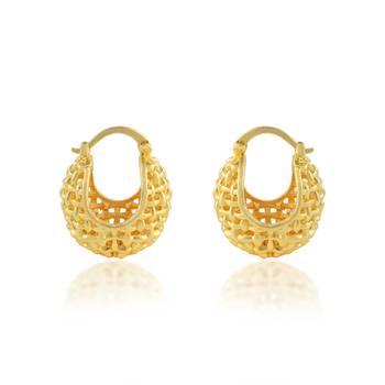 Golden rounded basket earring 1