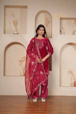 Deep Berry Velvet Salwar suit set 1
