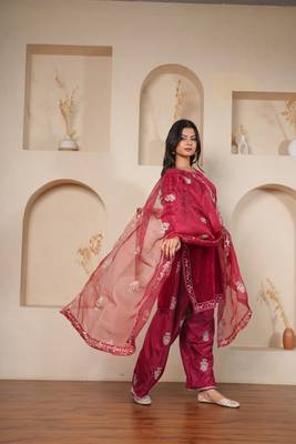 Deep Berry Velvet Salwar suit set 2