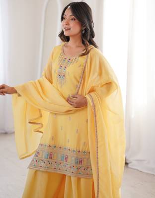Ethnic grace embroidered kurta set with flowy sharara 3