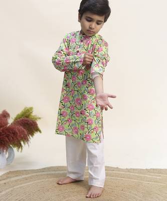 Green printed cotton kurta set 2