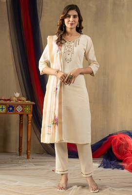 Off white embroidered shimmer gold silk kurta set with dupatta 1