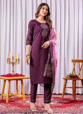 Wine embroidered viscose silk kurta set with dupatta 2