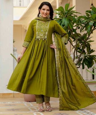 Mehendi embroidered viscose roman silk kurta set with dupatta 3