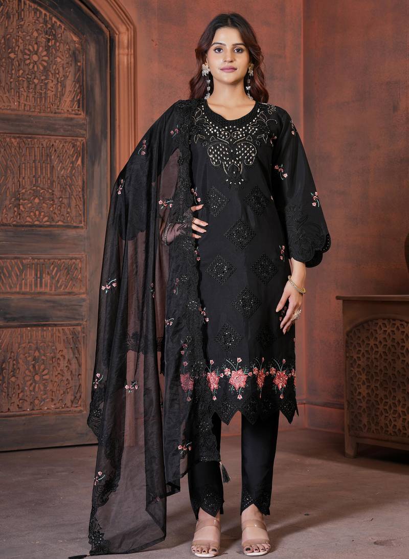 Black embroidered viscose roman kurta set with dupatta