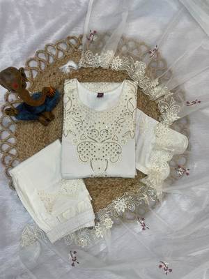 White embroidered viscose roman kurta set with dupatta 3