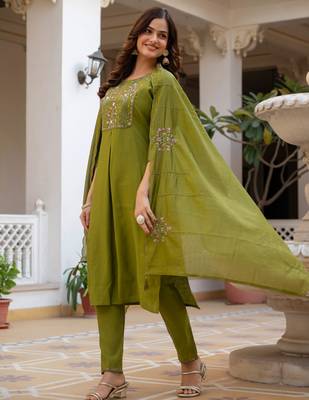 Olive embroidered viscose mango silk kurta set with dupatta 2