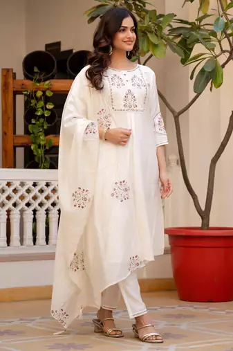 White embroidered viscose mango silk kurta set with dupatta