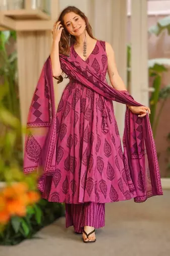 Pink maslin heavy digital printed kurta set with dupatta