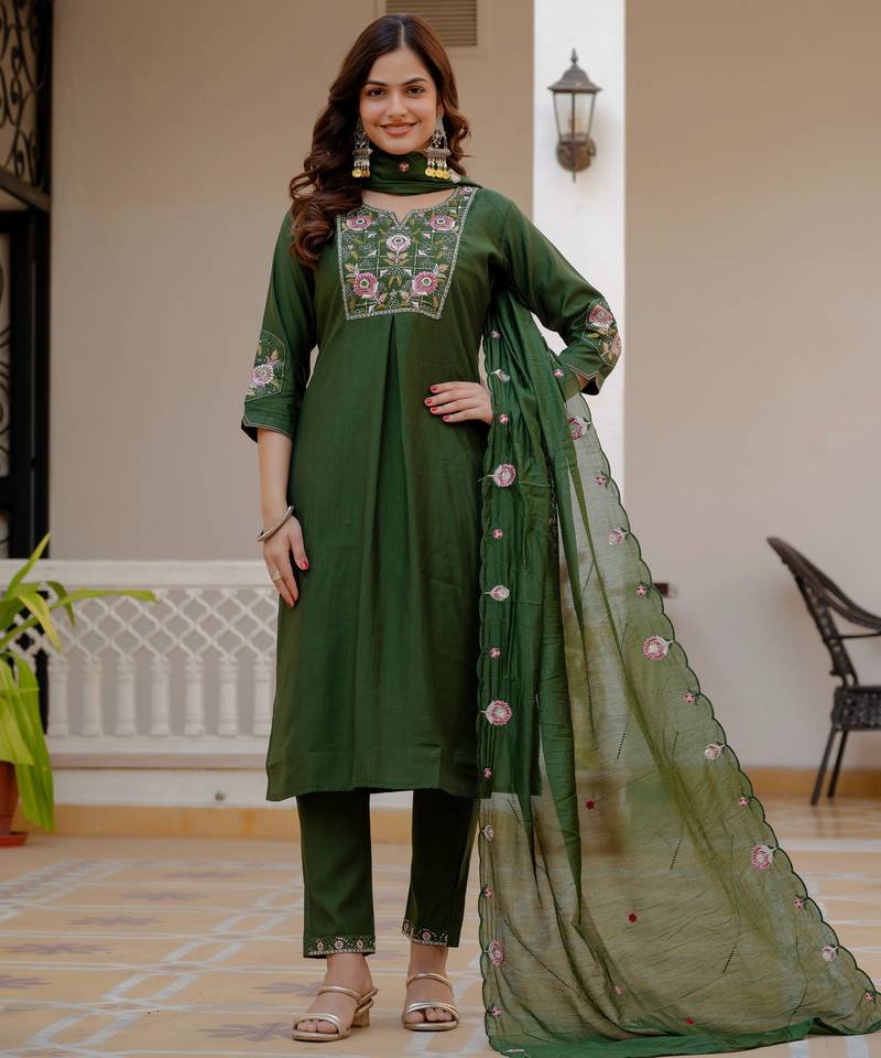 Green embroidered viscose mango silk kurta set with dupatta