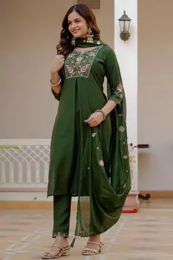 Green embroidered viscose mango silk kurta set with dupatta