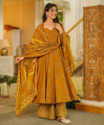 Mud maslin heavy digital printed kurta set with dupatta 2