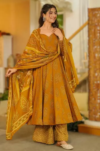 Mud maslin heavy digital printed kurta set with dupatta